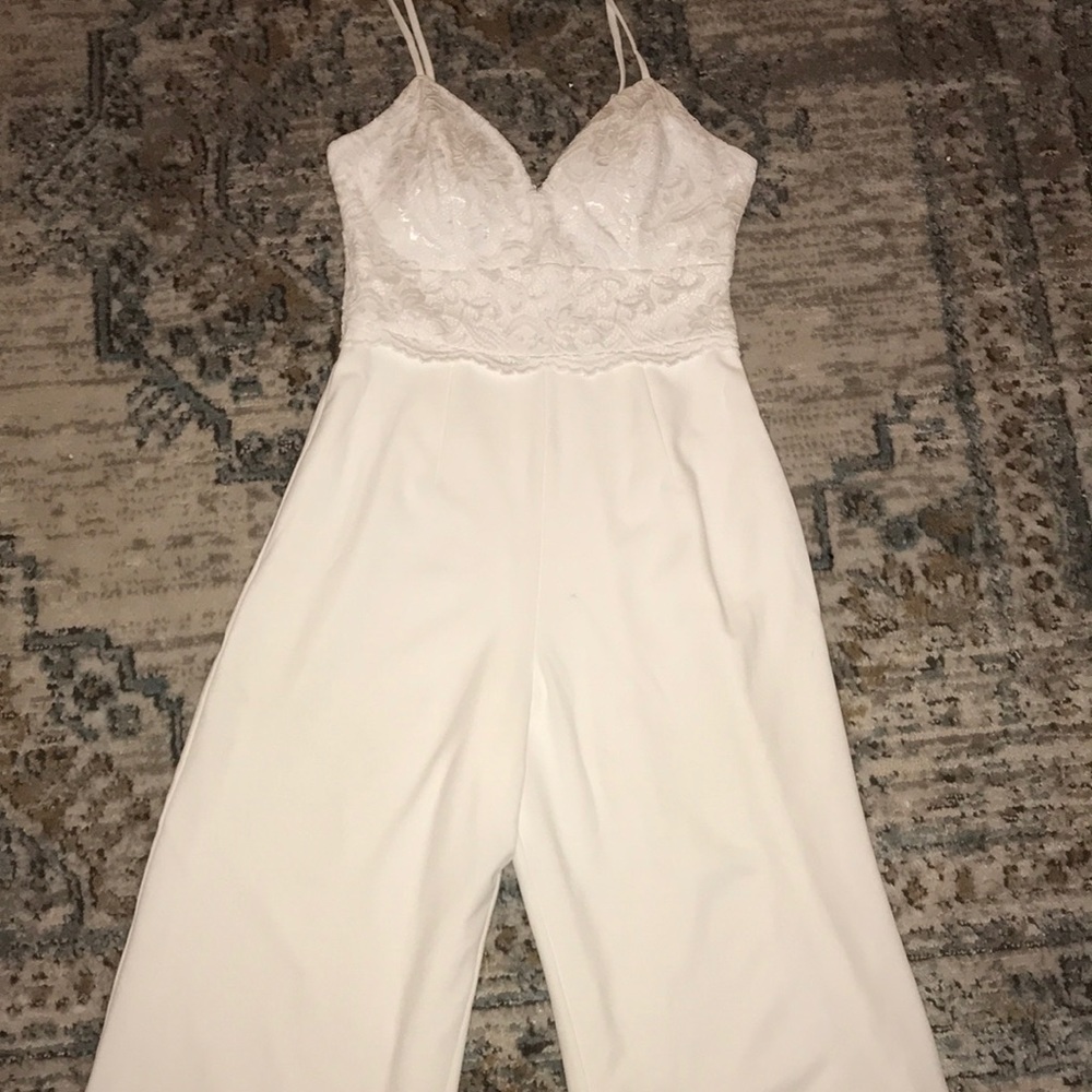 ALL WHITE JUMPSUIT